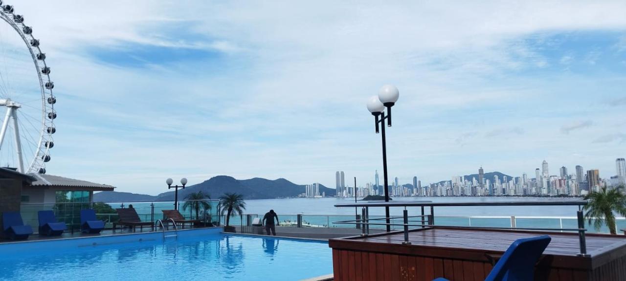 Apartamento Pé Na Areia Balneário Camboriú